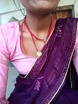 Snapshot of Amaya_Bajwa chatting on February 2025 11:19:02 AM Amaya Bajwa online show from February 2025 11:19:02 AM