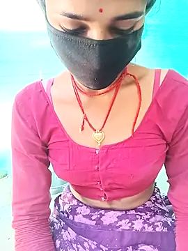 Snapshot of Amaya_Bajwa chatting on February 2025 09:00:02 AM Amaya Bajwa online show from February 2025 09:00:02 AM