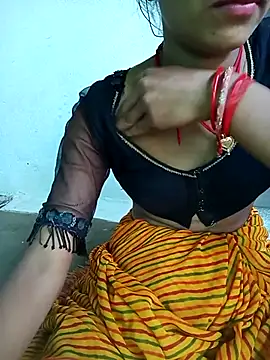 Snapshot of Amaya_Bajwa chatting on February 2025 11:47:02 AM Amaya Bajwa online show from February 2025 11:47:02 AM