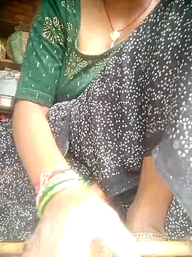 Snapshot of Amaya_Bajwa chatting on October 2025 04:07:01 AM Amaya Bajwa online show from October 2025 04:07:01 AM