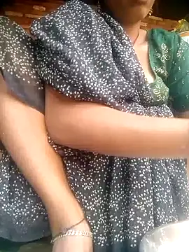 Snapshot of Amaya_Bajwa chatting on October 2025 03:47:01 AM Amaya Bajwa online show from October 2025 03:47:01 AM