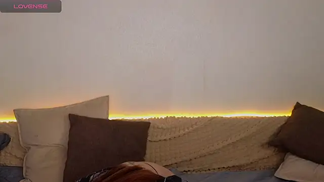 Snapshot of emilytrays chatting on September 2025 11:21:02 AM emilytrays online show from September 2025 11:21:02 AM