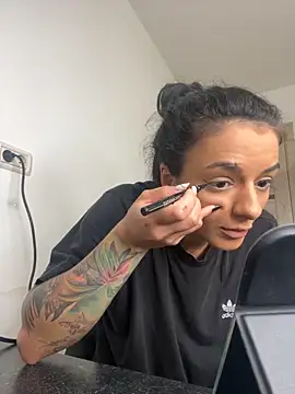 NNNoire online show from October 2025 08:09:01 AM