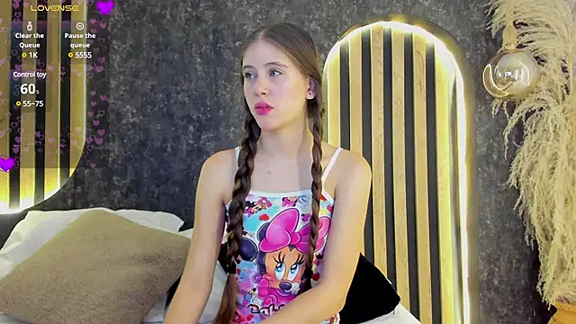 Snapshot of sara__jones_gh chatting on February 2025 07:23:02 PM sara jones gh online show from February 2025 07:23:02 PM