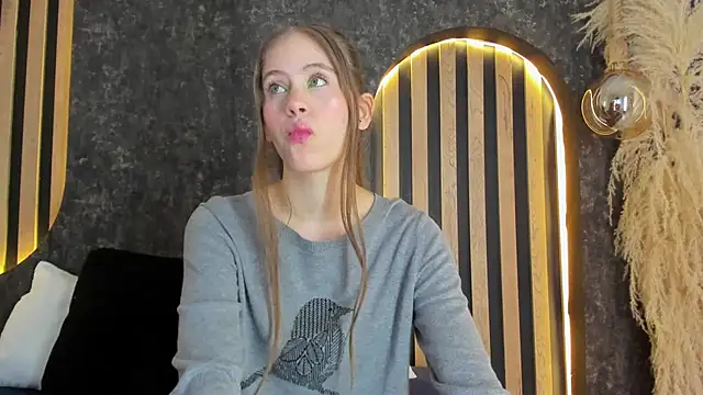 Snapshot of sara__jones_gh chatting on February 2025 07:04:01 PM sara jones gh online show from February 2025 07:04:01 PM