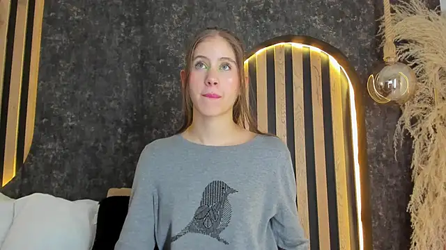 Snapshot of sara__jones_gh chatting on February 2025 10:06:02 PM sara jones gh online show from February 2025 10:06:02 PM