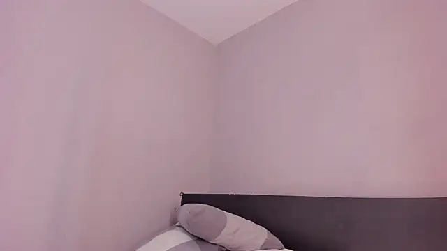 Snapshot of sara__jones_gh chatting on November 2025 05:02:02 PM sara jones gh online show from November 2025 05:02:02 PM