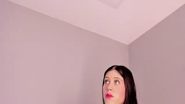 Snapshot of sara__jones_gh chatting on December 2025 05:00:01 PM sara jones gh online show from December 2025 05:00:01 PM