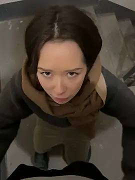 Alexandria Balenciaga online show from January 2025 07:14:02 PM