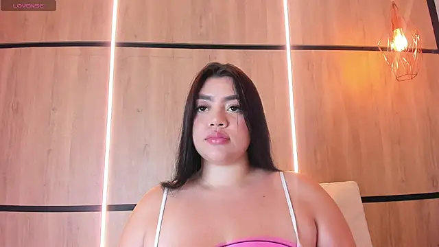 ashlyn parker online show from December 2025 08:14:02 PM