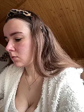 mewKate online show from April 2026 03:56:01 PM