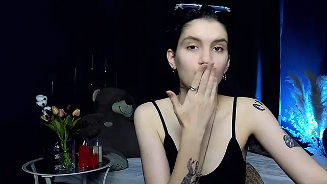 Snapshot of Hyeon_Jin chatting on March 2025 10:10:02 AM Hyeon Jin online show from March 2025 10:10:02 AM