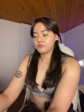 Camila pinkk online show from December 2025 04:03:01 PM