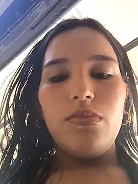 the queen of street online show from February 2026 06:09:01 PM