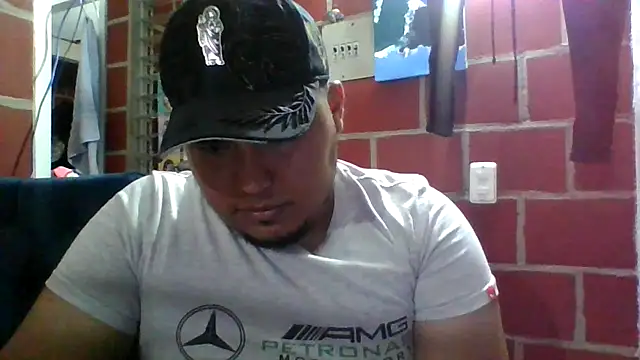 Snapshot of parejanuevahoff chatting on November 2025 11:26:02 PM parejanuevahoff online show from November 2025 11:26:02 PM