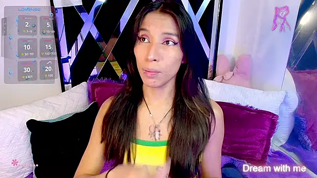 Snapshot of Silver_Rosex chatting on April 2026 12:17:01 AM Silver Rosex online show from April 2026 12:17:01 AM