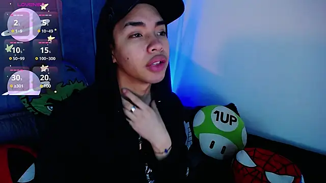 Snapshot of AlecLightwood_ chatting on January 2025 01:02:02 PM AlecLightwood online show from January 2025 01:02:02 PM