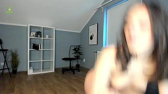 Stephany Richardz online show from March 2026 06:17:01 AM