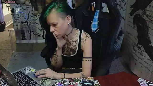 Snapshot of trashbrat chatting on September 2025 09:47:01 AM trashbrat online show from September 2025 09:47:01 AM