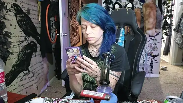 Snapshot of trashbrat chatting on November 2025 12:16:01 PM trashbrat online show from November 2025 12:16:01 PM