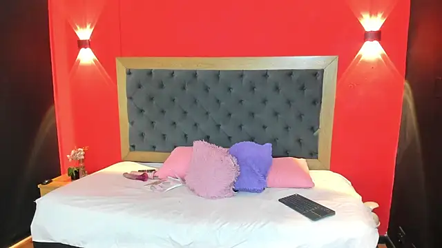 Charlot Vega  online show from October 2025 07:43:01 PM