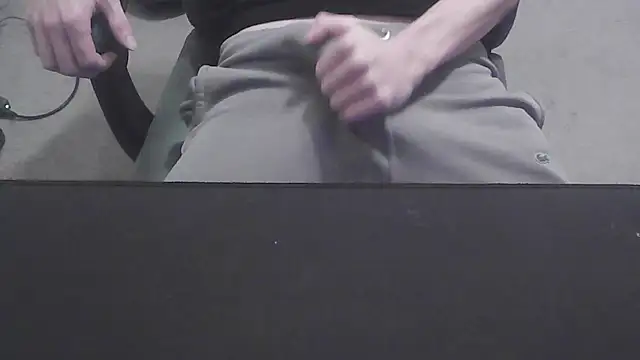 Snapshot of LoveFun02 chatting on December 2025 03:11:01 AM LoveFun02 online show from December 2025 03:11:01 AM