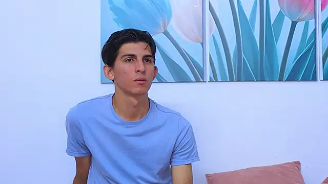 Snapshot of Ana_and_Leo chatting on November 2025 02:49:01 PM Ana and Leo online show from November 2025 02:49:01 PM