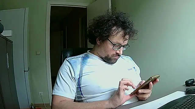 littlehairyman online show from January 2026 10:42:02 AM