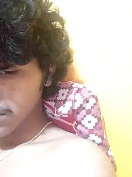 Snapshot of CosmicEmuu chatting on January 2025 01:48:01 PM CosmicEmuu online show from January 2025 01:48:01 PM