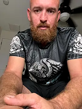Snapshot of 32XRedBeard chatting on October 2025 01:15:01 AM 32XRedBeard online show from October 2025 01:15:01 AM