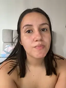 Snapshot of Jullya_x chatting on June 2026 02:33:01 PM Jullya x online show from June 2026 02:33:01 PM