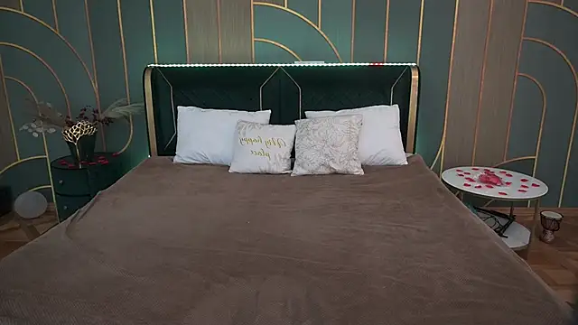 Snapshot of ArielGemme chatting on February 2025 01:55:01 PM ArielGemme online show from February 2025 01:55:01 PM