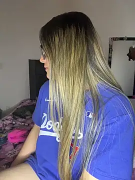 LunaShine  online show from September 2025 01:33:01 AM