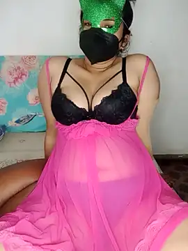 Snapshot of Queen_princes chatting on October 2025 04:15:01 AM Queen princes online show from October 2025 04:15:01 AM