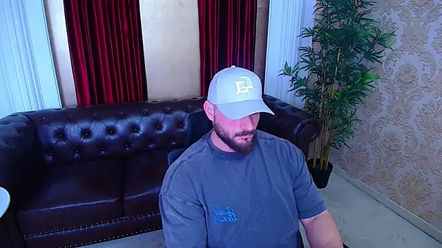 AdamJamesonn online show from November 2025 05:29:01 AM