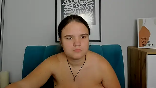 AdeleCruz online show from November 2025 01:00:01 PM