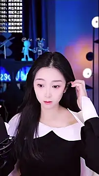 Snapshot of Muzi-sing chatting on December 2025 08:08:02 AM Muzi-sing online show from December 2025 08:08:02 AM