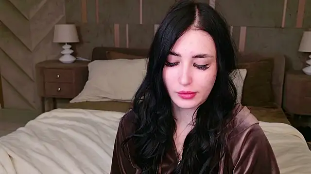 Snapshot of EmmaLawrens chatting on September 2025 03:45:01 PM EmmaLawrens online show from September 2025 03:45:01 PM