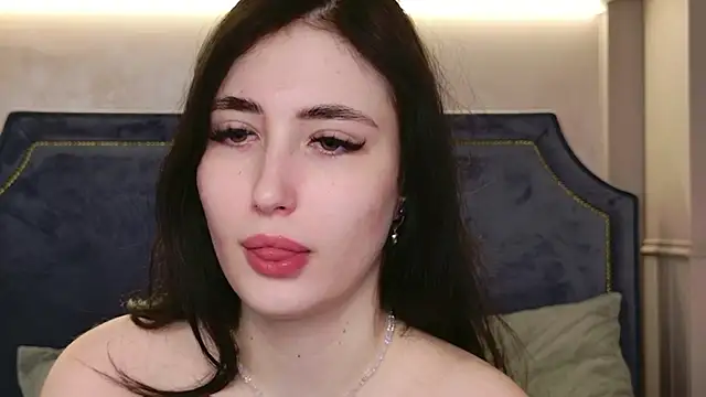 EmmaLawrens online show from March 2026 10:45:02 AM