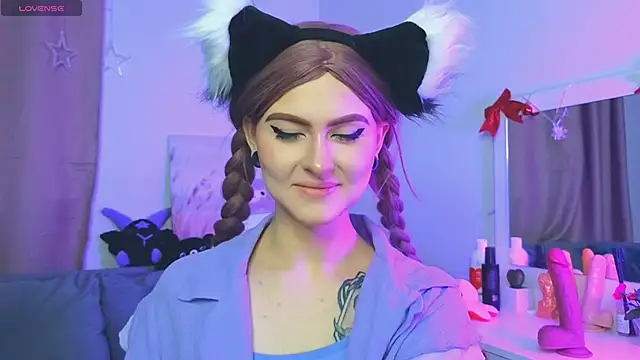 Emily  Mooree online show from January 2025 04:21:01 AM