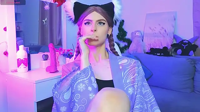 Emily  Mooree online show from January 2025 07:18:02 AM