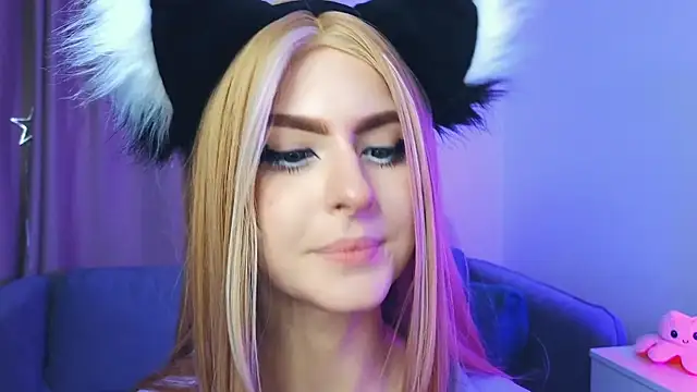 Emily  Mooree online show from February 2025 07:15:01 AM