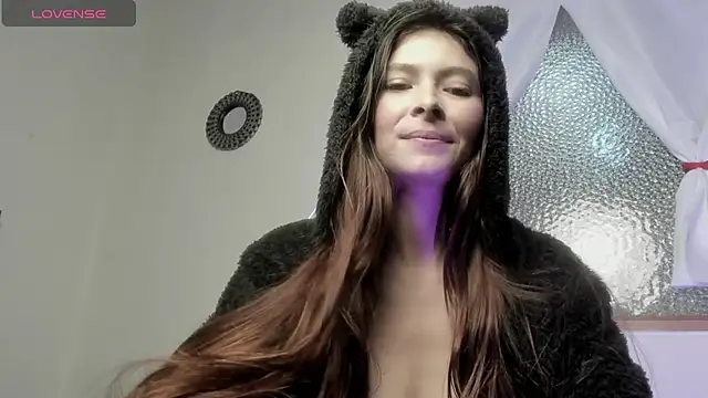 Aleska Miami online show from February 2025 04:58:01 PM