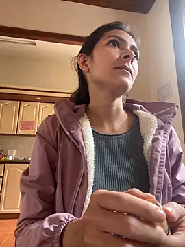 Aleska Miami online show from September 2025 01:46:02 PM