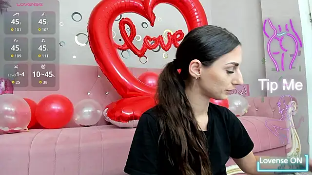 BelovedKhloee online show from February 2026 08:40:02 PM