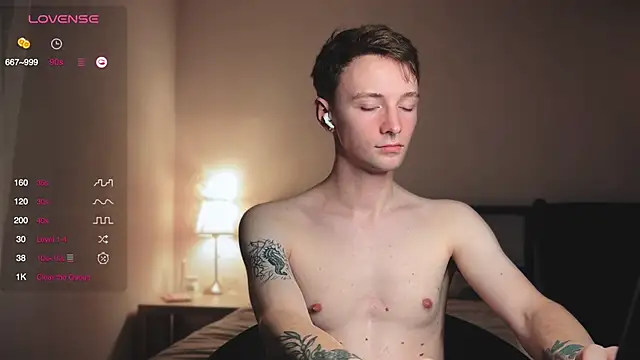 Snapshot of Calvin_Polanski chatting on November 2025 06:19:02 PM Calvin Polanski online show from November 2025 06:19:02 PM