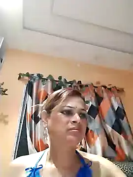 SANA-LEONI online show from June 2026 03:38:02 PM