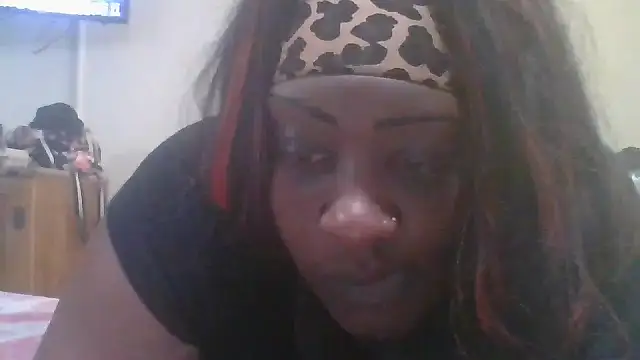 Snapshot of ExoticChocolit chatting on November 2025 12:53:02 AM ExoticChocolit online show from November 2025 12:53:02 AM