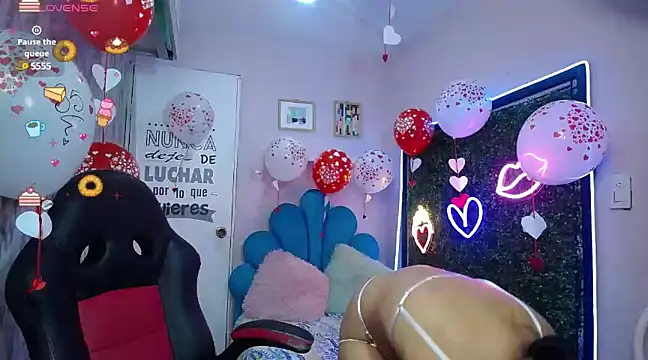 Snapshot of Maylin_horny19 chatting on February 2025 03:31:02 AM Maylin horny19 online show from February 2025 03:31:02 AM