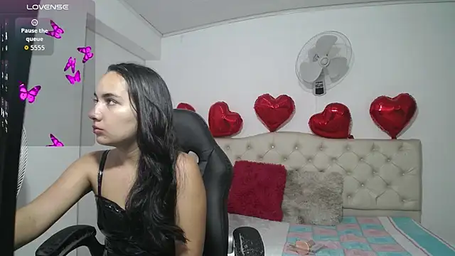 Snapshot of Maylin_horny19 chatting on October 2025 12:04:02 PM Maylin horny19 online show from October 2025 12:04:02 PM